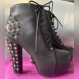Chelsee Girl Platform heel boots with spikes